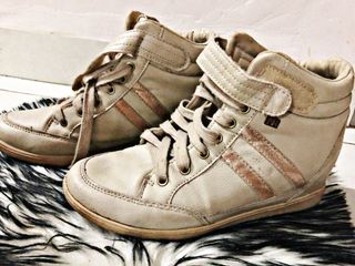(Kategori: ) berada di . Dikirim oleh joystuff14 (ID iklan 1053961227, Gambar 1). Deskripsi: .