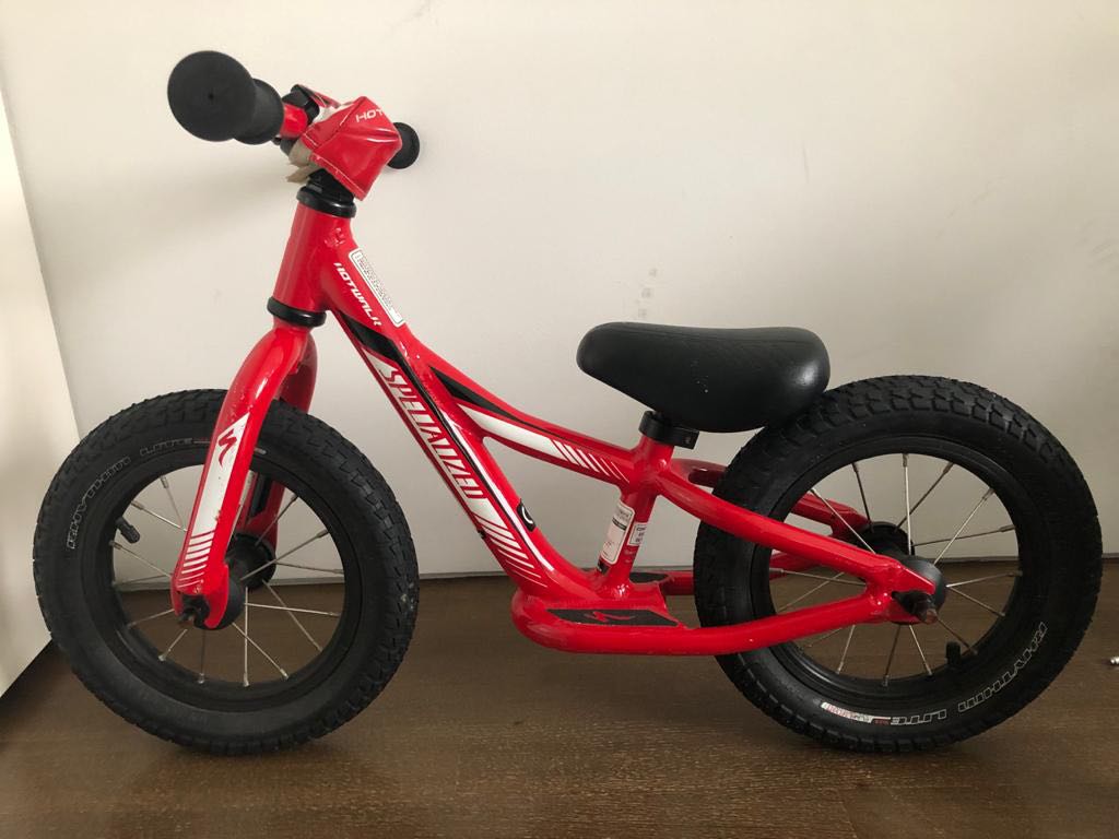 Specialized Hotwalk Balance Bike (1.5y 4y), Sports Equipment