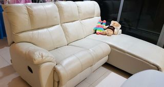 (Category: ) located in . Submitted by thamyihui (Listing ID 1053977148, Image 1). Description: .