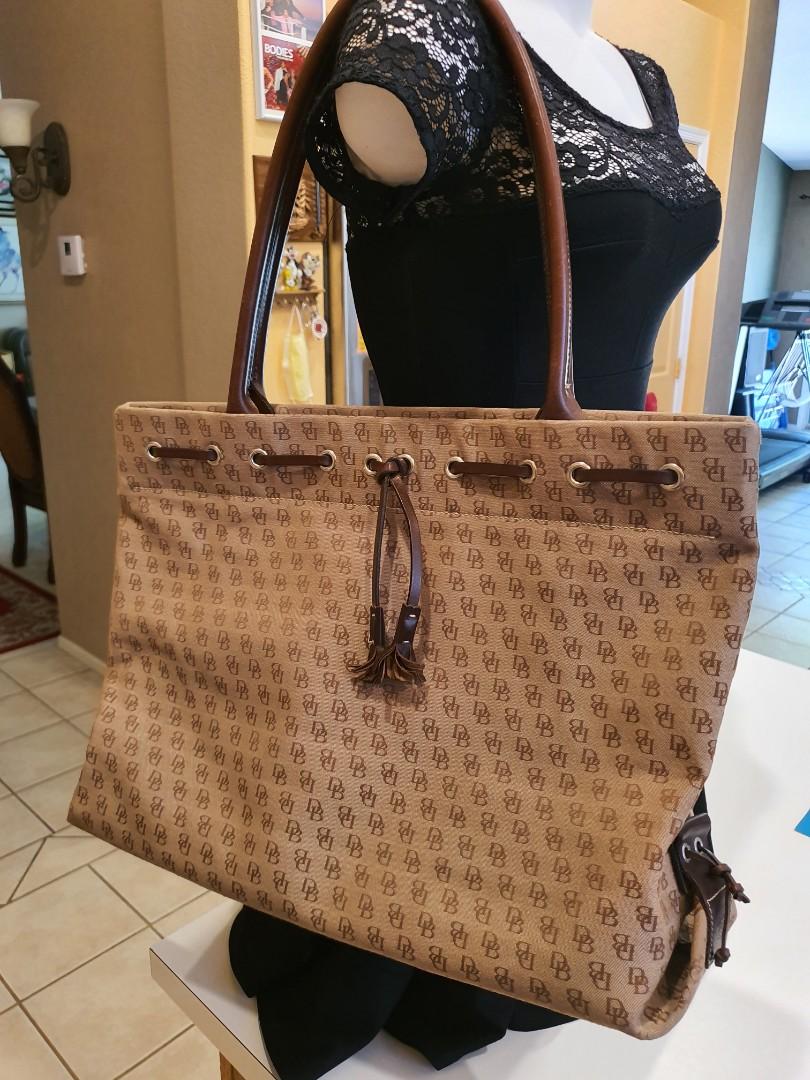 Dooney and bourke monogram tote hotsell