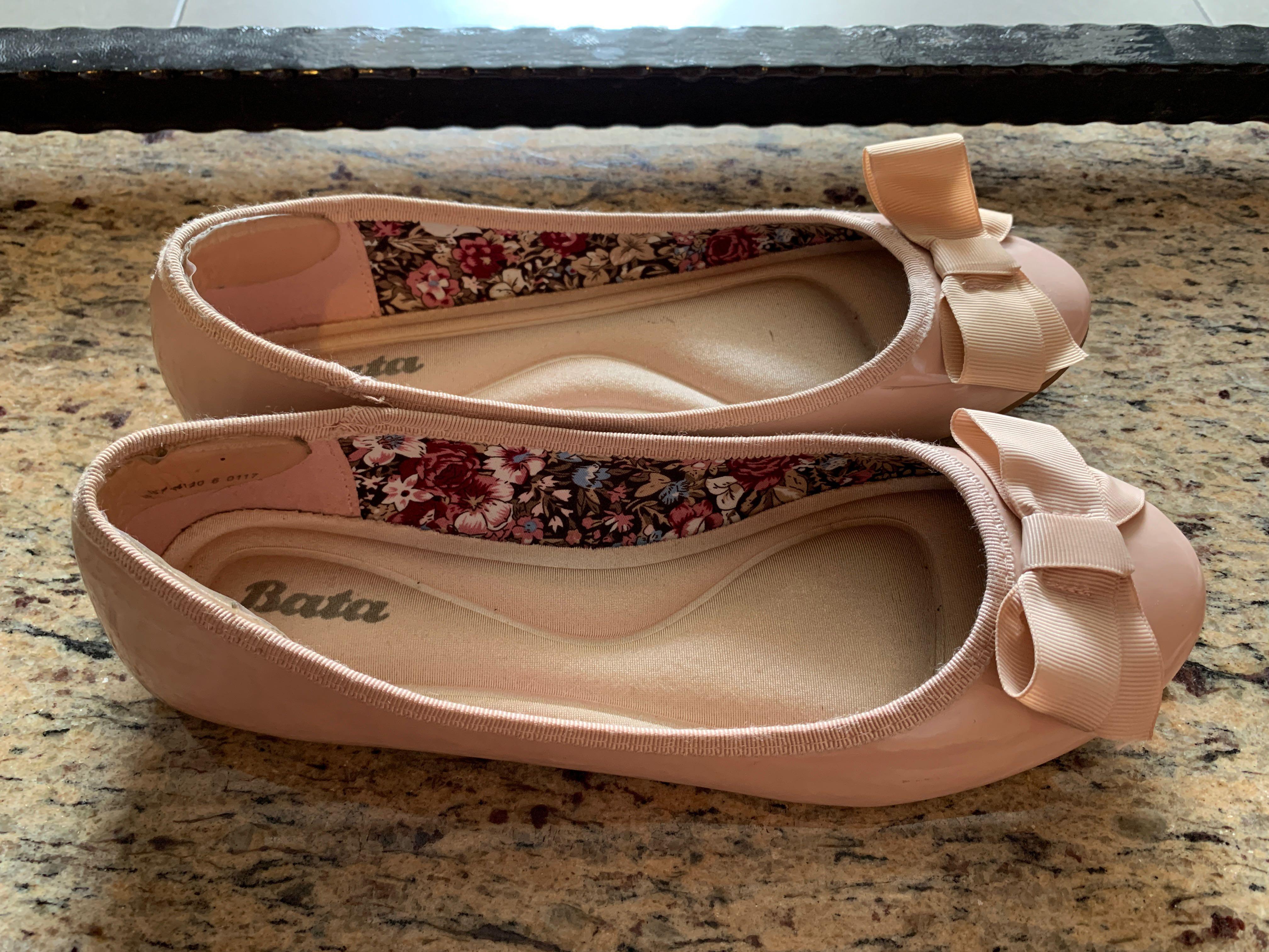 BATA light pink flats Women s Fashion Footwear Flats on Carousell