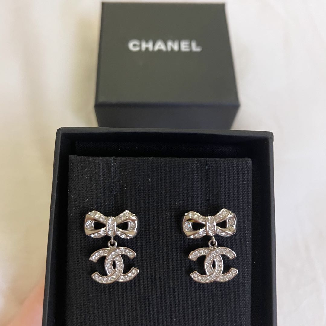 BNIB Chanel Ribbon Earrings with Crystals, Luxury, Accessories on