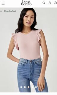 (Category: ) located in . Submitted by sellingallthingsprettyyy (Listing ID 1054178248, Image 1). Description: .
