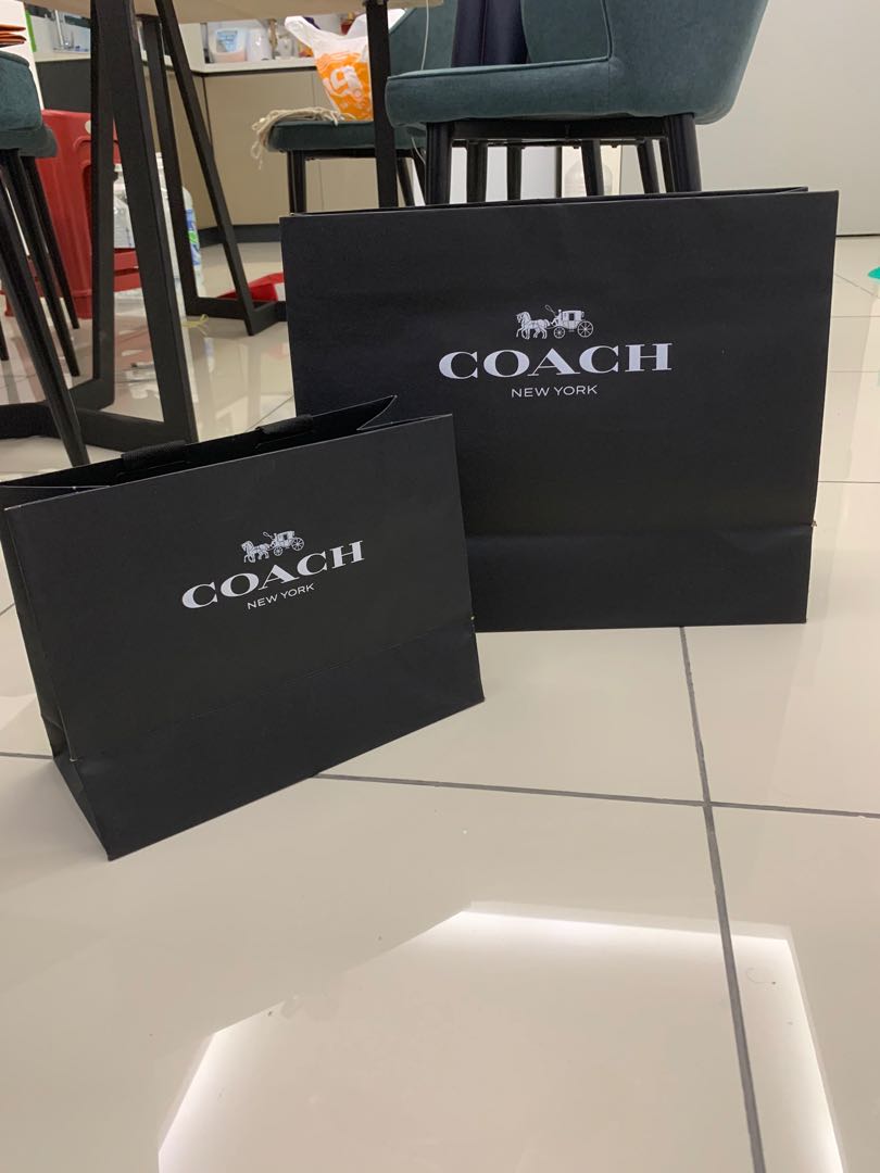 Coach paper outlet bag 2020