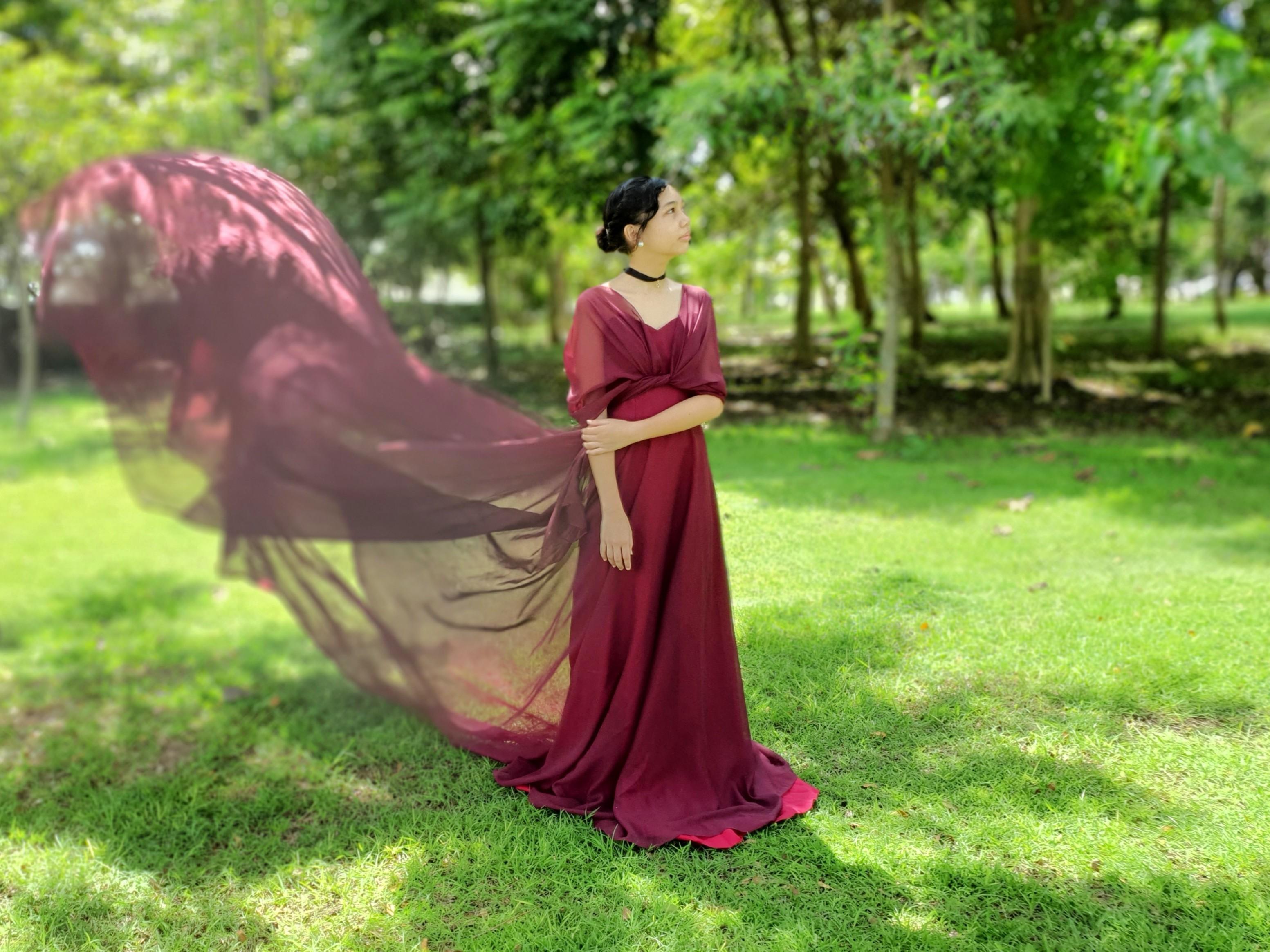 Engagement shoot tube gown (Category: Evening dresses & gowns) located in Davao. Submitted by proverbs31wife (Listing ID 1054211668, Image 1). Description: Used only twice; once for wedding prenup and once for photographyclass shot above. Designed by Windel Mira. adjustable medium to large frame #sweldo11.