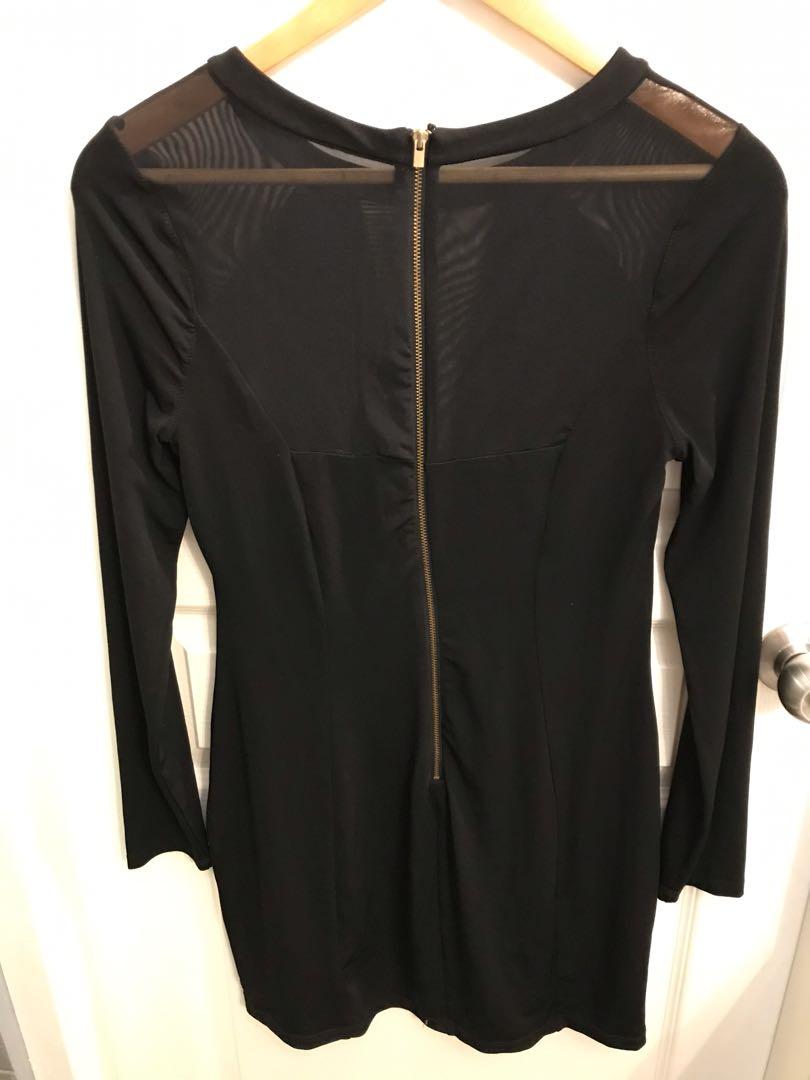 Express Black Long Sleeves Dress (Category: Dresses) located in Pateros City. Submitted by nicalmeda (Listing ID 1054161880, Image 2). Description: Brand new but no tags Shoulder, low from and back areas are mesh fabric.