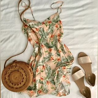 (Category: ) located in . Submitted by selling.thingzzz (Listing ID 1054154256, Image 1). Description: .