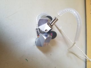 （分類：）位於 。 由 j0102551 提交（商品編號 1054050275，圖片 1）。簡介： 。