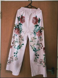 (Category: ) located in . Submitted by marlyzdin (Listing ID 1054010492, Image 1). Description: .