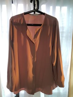 (Category: ) located in . Submitted by a-closet (Listing ID 1054104697, Image 1). Description: .