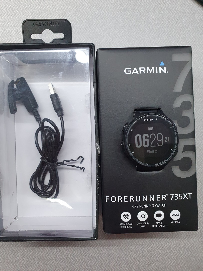 Garmin Forerunner 735XT Luxury Watches on Carousell