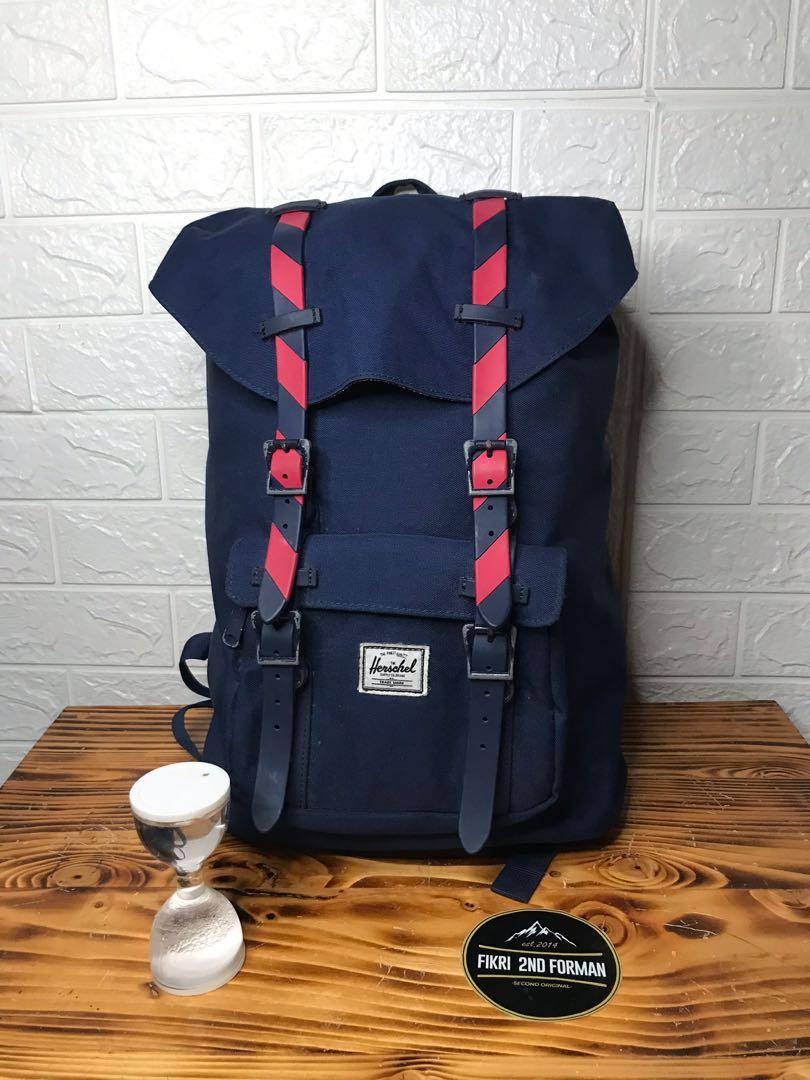 Herschel Little America, Fesyen Pria 