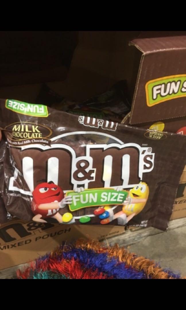 Imported Chocolates For Saleee (Category: Packaged & Instant Food) located in Makati City. Submitted by cathymars13 (Listing ID 1054030415, Image 1). Description: M&M's 110z 299 Crunch 329.