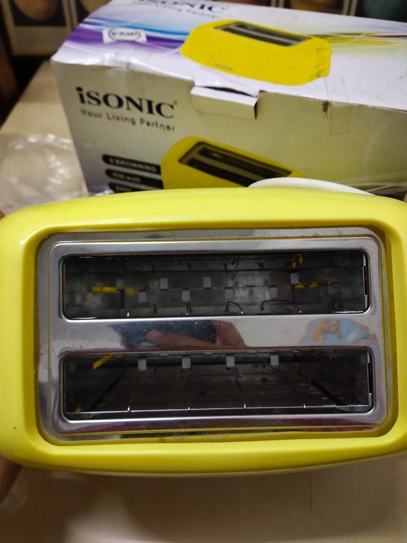 Isonic bread toaster (Category: Ovens & Toasters) located in Shah Alam. Submitted by mobros (Listing ID 1054216744, Image 2). Description: New, unused still in box Model no: IT-87.