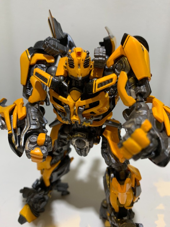 Kaiyodo Sci Fi Revoltech Series No. 038 Transformers Bumblebee