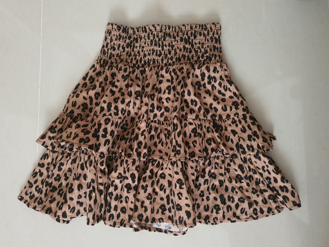 Leopard skirt Glasson, Women's Fashion, Bottoms, Skirts on Carousell