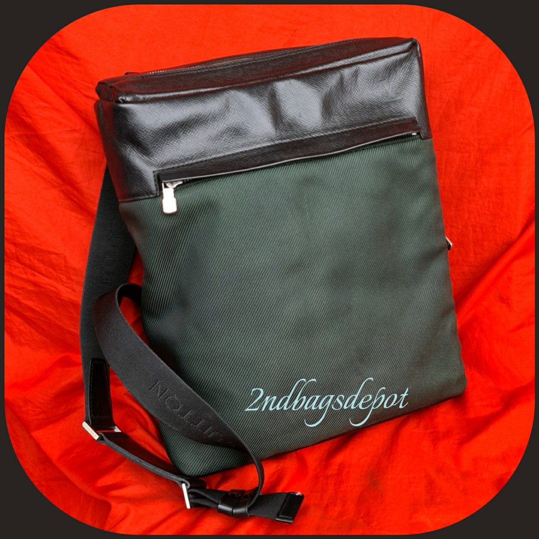 Louis Vuitton Taiga Sayan Shoulder Cross Body Bag M30902 Green #EY254-293
