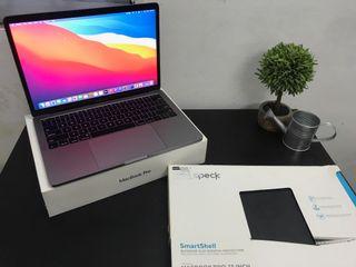 Macbook Pro 13 Inch 16 Two Thunderbolt 3 Ports With Speck Smartshell Case Electronics Computers Laptops On Carousell