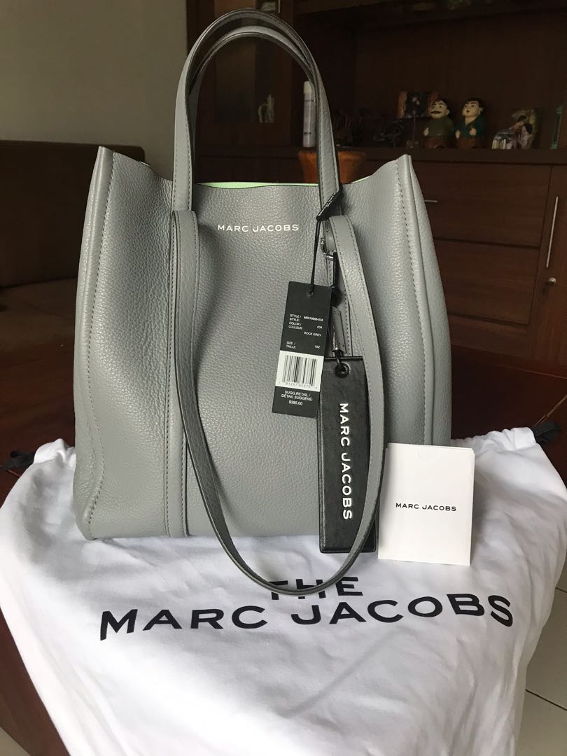 Marc jacobs store tag tote 27