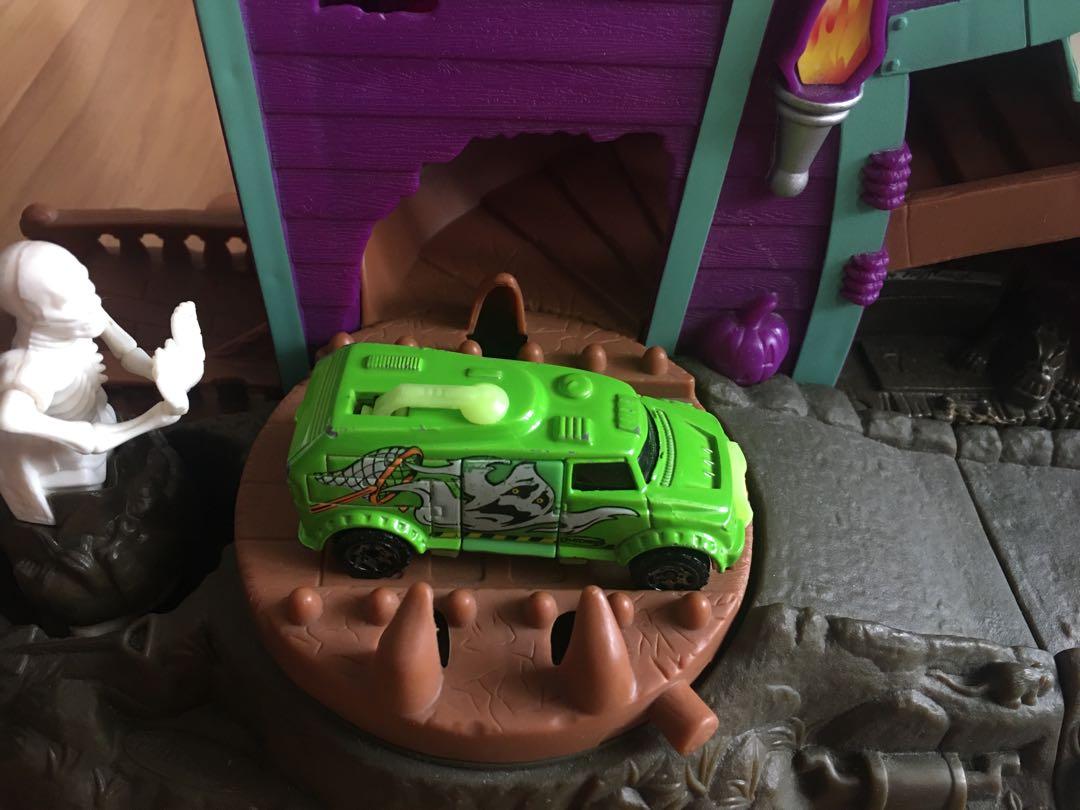 Matchbox Haunted House Adventure Set, Hobbies & Toys, Toys & Games on Carousell