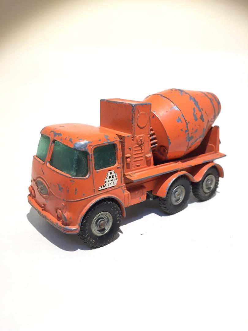 Matchbox ready mix concrete truck top