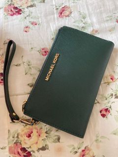 (Category: ) located in . Submitted by homeofpreloved (Listing ID 1054124926, Image 1). Description: .
