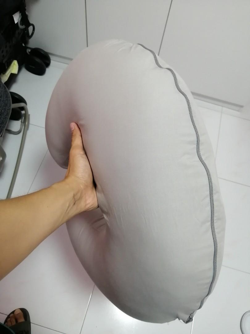 Nursing Pillow (Category: Breastfeeding & Bottle Feeding) located in Singapore. Submitted by tspoon (Listing ID 1054166370, Image 3). Description: Slightly used My son prefered side lying position when feeding.