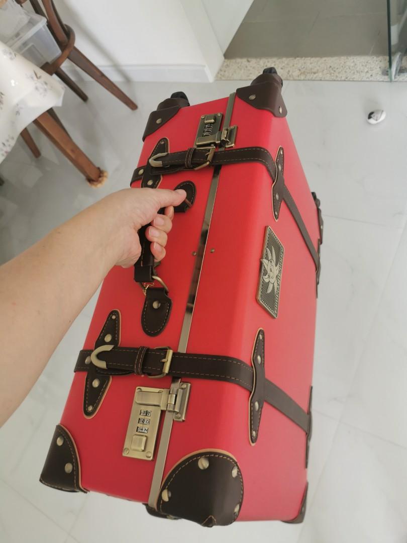 Official One piece luggage, Hobbies & Toys, Books & Magazines, Comics