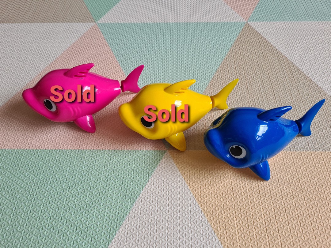Pinkfong baby shark sing and swim bath toy best sale