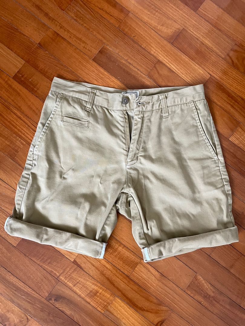 Praise berms, Men's Fashion, Clothes, Bottoms on Carousell