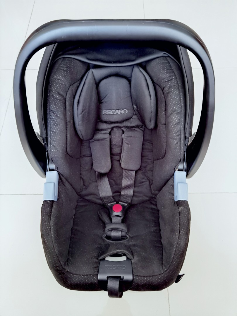 Recaro Privia Infant Car Seat including Easylife Stroller Adapter and