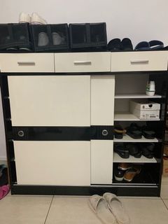 (Category: ) located in . Submitted by theclosetbee (Listing ID 1054121992, Image 1). Description: .