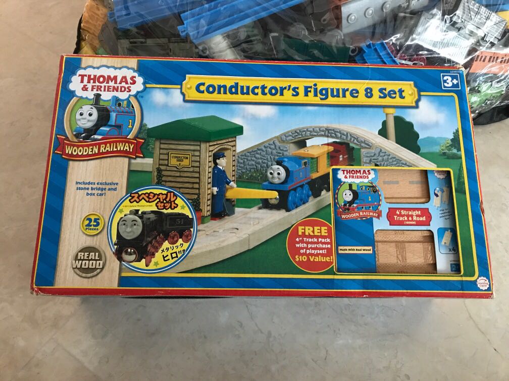 Thomas wooden train tracks online