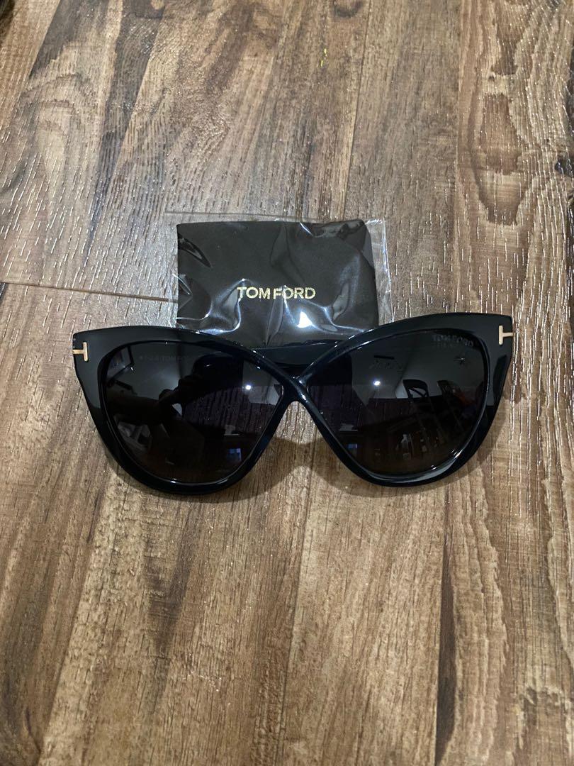 Tom Ford Arabella Cat Eye Sunglasses, Women's Fashion, Watches &  Accessories, Sunglasses & Eyewear on Carousell