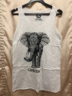 (Category: ) located in . Submitted by shopinthrift (Listing ID 1053988770, Image 1). Description: .