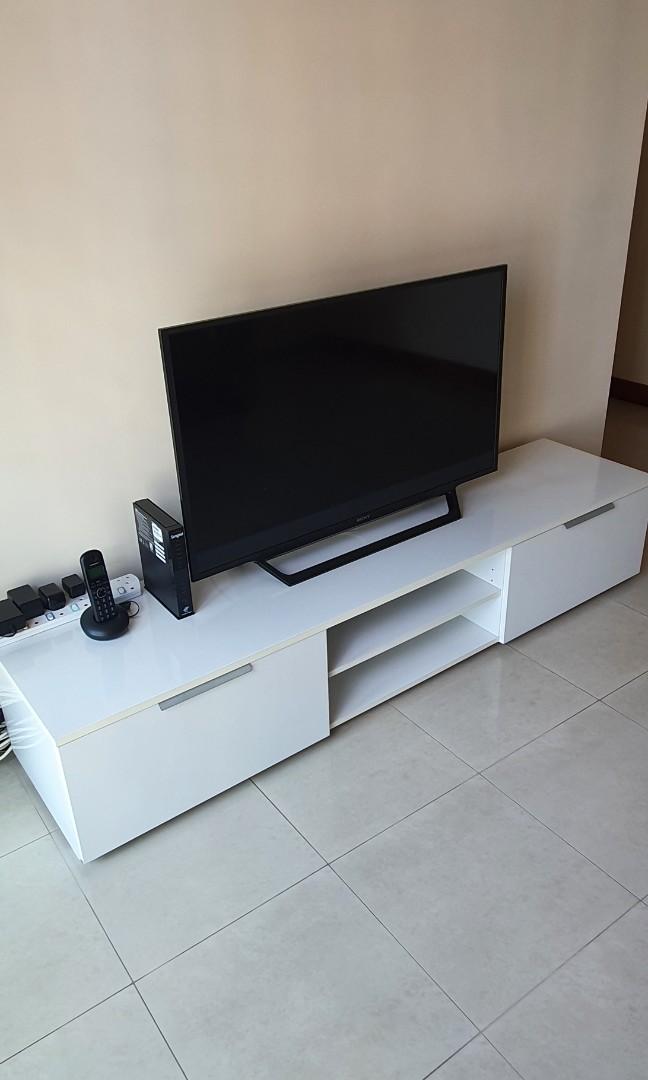 Vhive tv clearance console