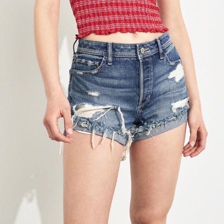 Hollister low rise boyfriend shorts clearance