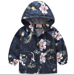 (Category: ) located in . Submitted by daniqa_closet (Listing ID 1054436379, Image 1). Description: .