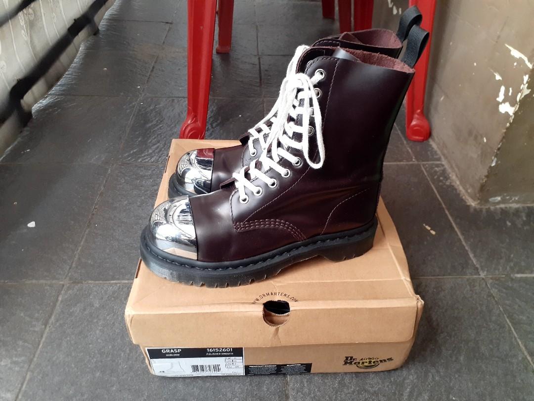 Dr hotsell martens grasp