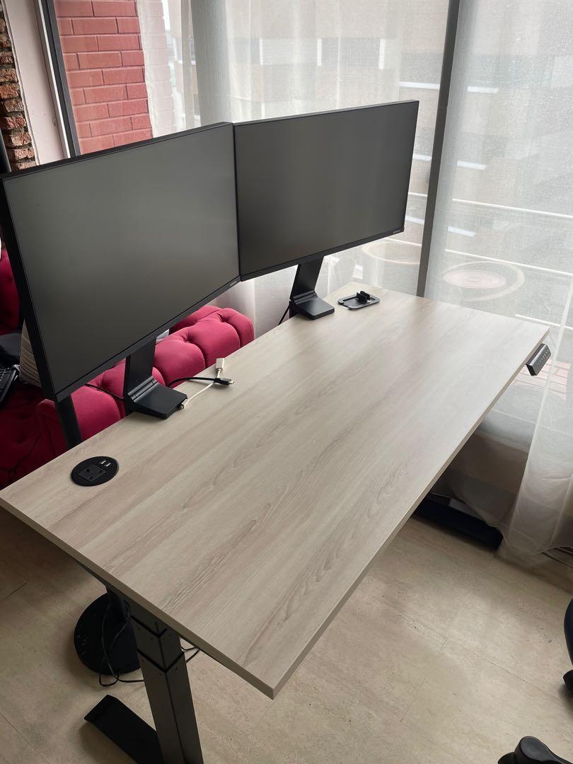 Ampdesk outlet