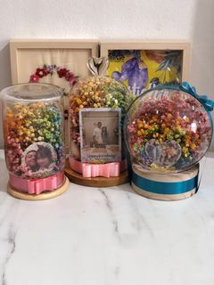 Flowers in a Bell Jar Collection item 3