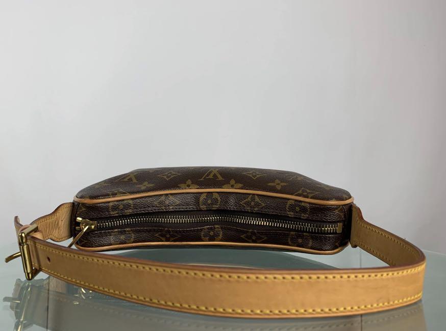 Croissant cloth handbag Louis Vuitton Brown in Cloth - 35523134