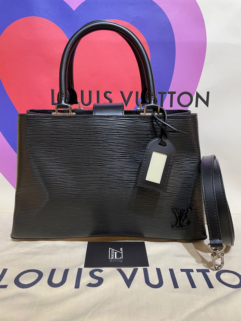 Louis Vuitton Black EPI Kleber PM