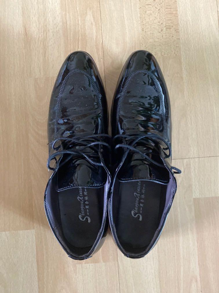 Mens formal shiny shoes shop