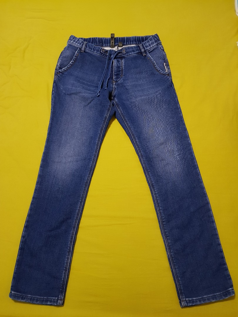 stretchable denim jeans