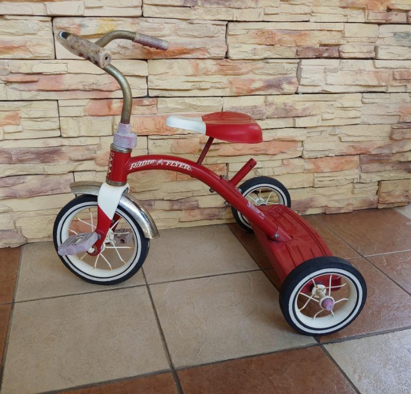 RARE Retro Classic Iconic Radio Flyer Classic Red Tricycle with
