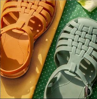 (Category: ) located in . Submitted by daniqa_closet (Listing ID 1054432777, Image 1). Description: .