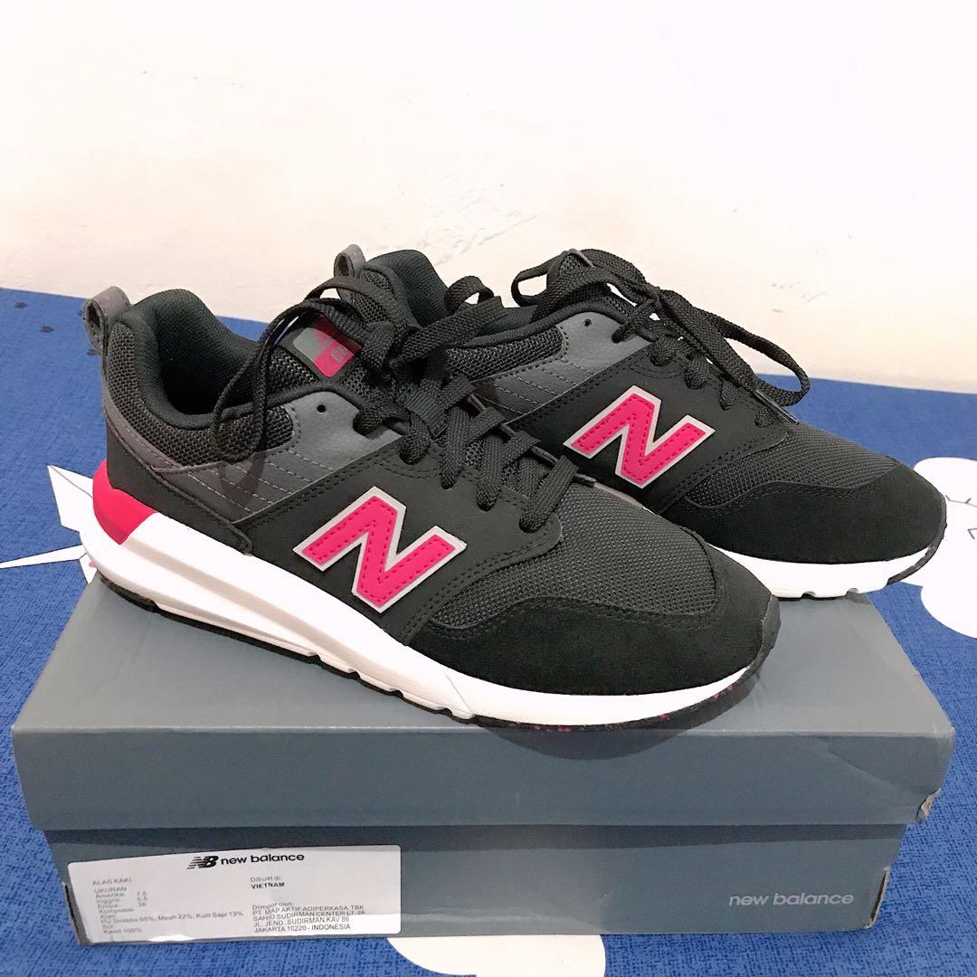 Sepatu New Balance Original Fesyen Wanita Sepatu di Carousell