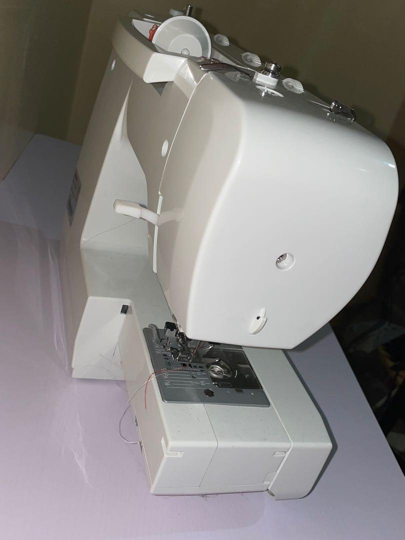 Sewing Machine Semco Indigo, Hobbies & Toys, Stationery & Craft, Craft