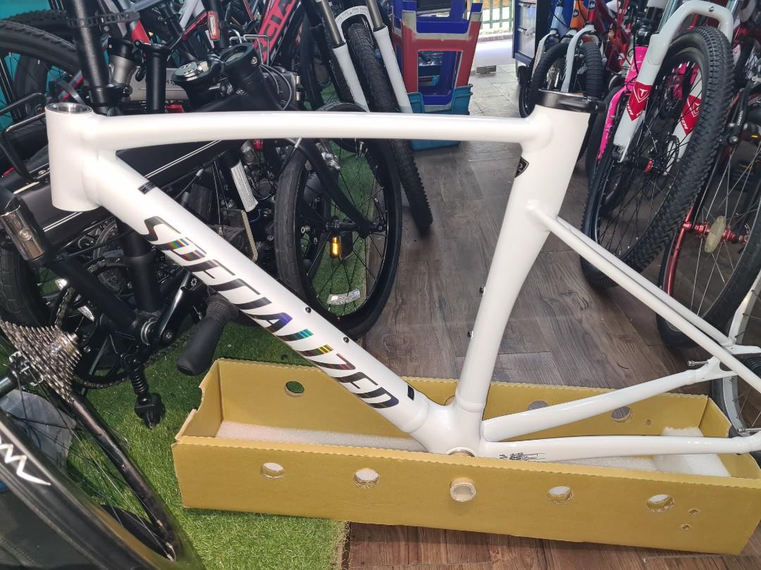 Specialized Allez Sprint Fixie Frame, Sports Equipment, Bicycles & Parts, Bicycles on Carousell